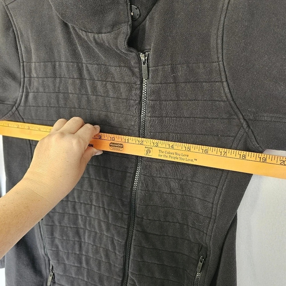 Lululemon jacket - Picture 12 of 12